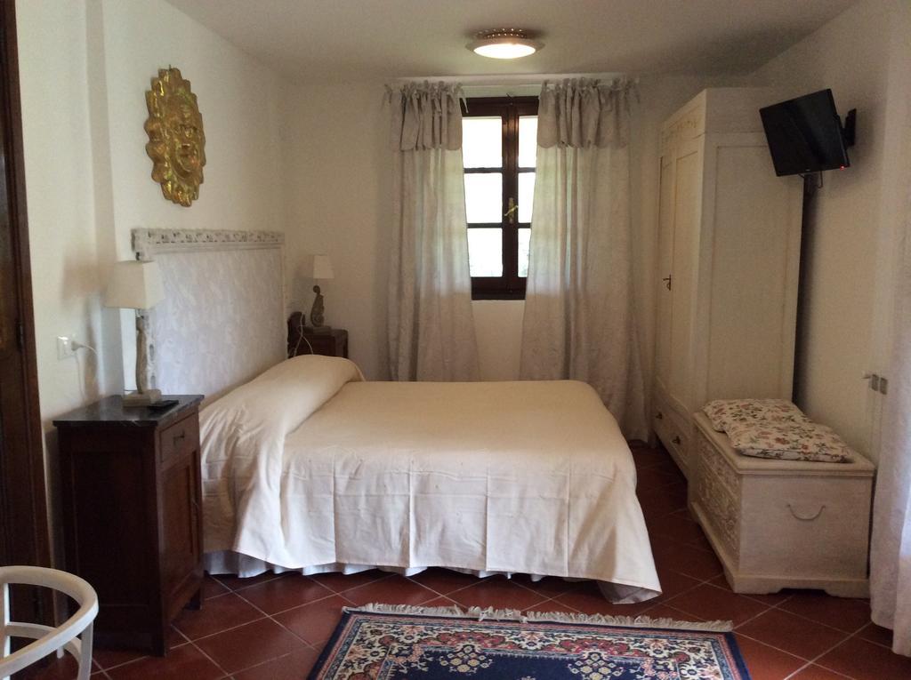 B&B Il Portico サルツァーナ 部屋 写真